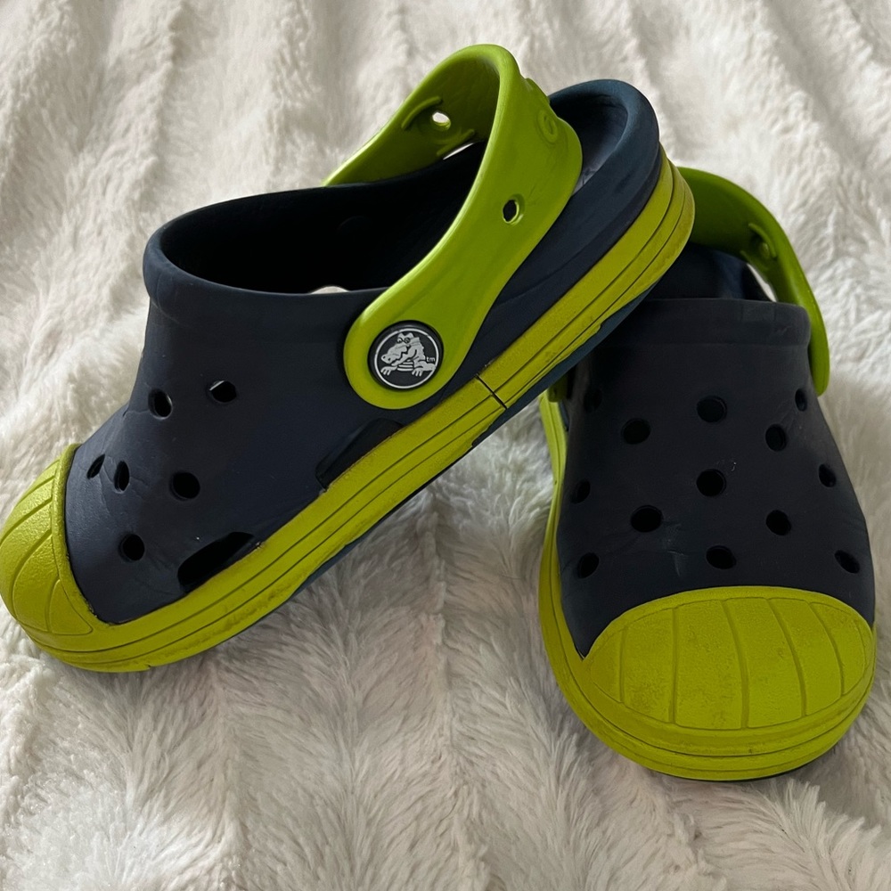 Toddler CROCS size 10 navy / green